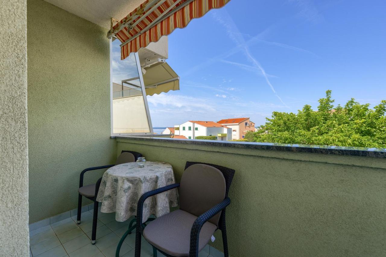 Olive Maris Apartment Petrcane Exterior photo
